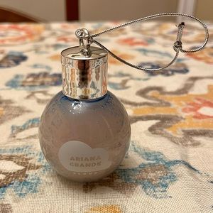 Ariana Grande Cloud Bath And Shower Gel - 2.5 Fl. Oz.